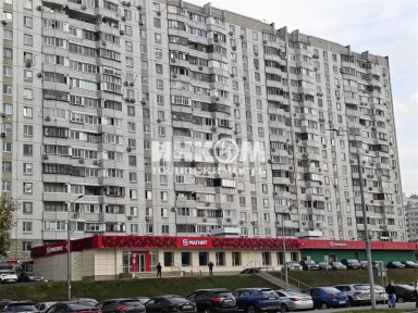 Торговое помещение,  518 м²