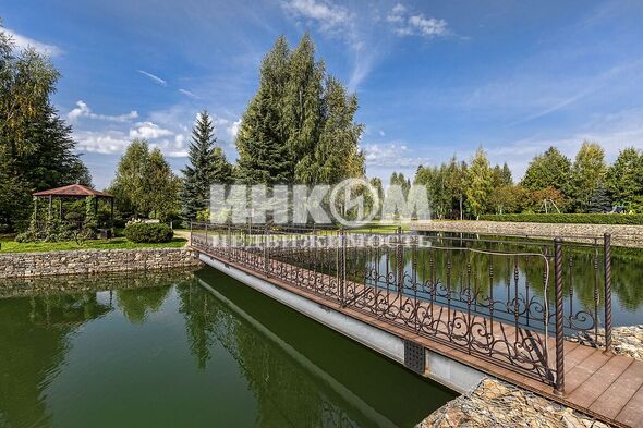 Коттеджный поселок Монтевиль: . Новорижское ш., 23 км от МКАД