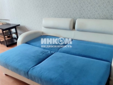 1 комната в 3-х комнатной квартире, Онежская ул, 9/4&nbsp;корп.Б