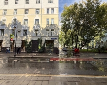 Купить трехкомнатную квартиру в Москве, Бронная М. ул