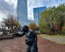 Купить четырехкомнатную квартиру в Москве, Мосфильмовская ул