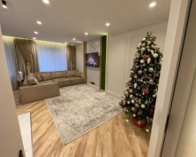 Купить трехкомнатную квартиру в Москве, № 100 кв-л