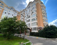 Купить четырехкомнатную квартиру в Подмосковье, Университетская ул